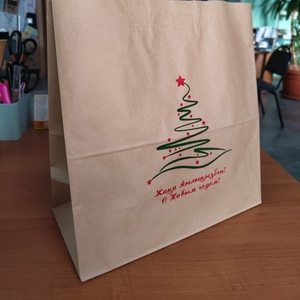 Новогодние бумажные пакеты