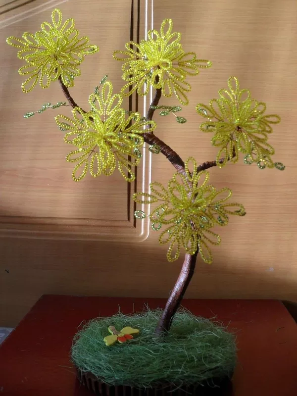 Цветы и деревья из бисера-отличный подарок и украшение для дома.  13
