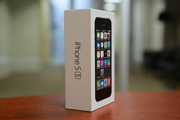 Яблоко iPhone 5S 16Gb Neverlock Серый 