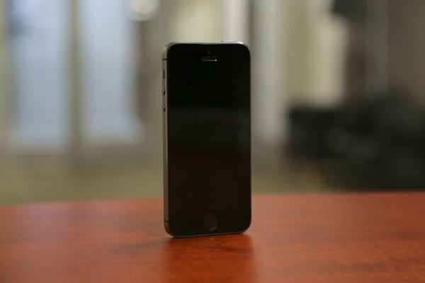Яблоко iPhone 5S 16Gb Neverlock Серый  2