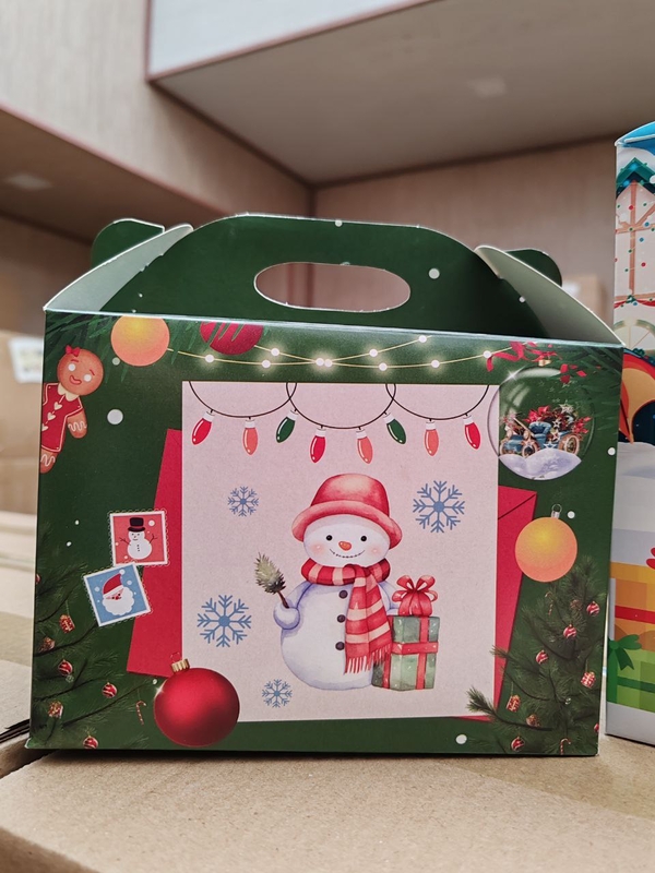 Новогодние коробки в ассортименте 4