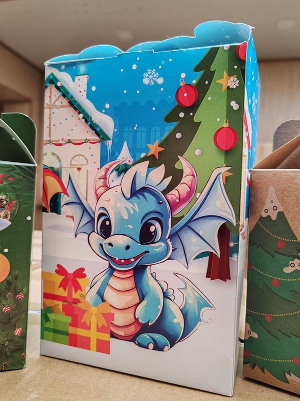 Новогодние коробки в ассортименте 6
